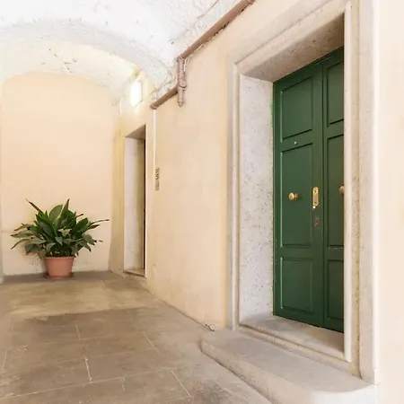 Charming Penthouse With Terrace Colosseum شقة روما