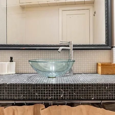 شقة Charming Penthouse With Terrace Colosseum